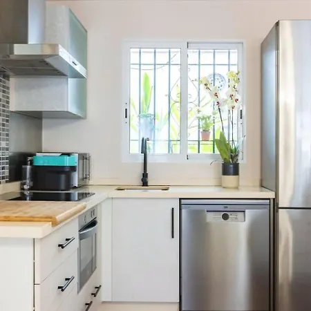Casa 3 Plantas Con Patio Y Solarium Privados 아파트