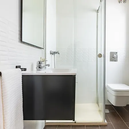 Casa 3 Plantas Con Patio Y Solarium Privados 아파트